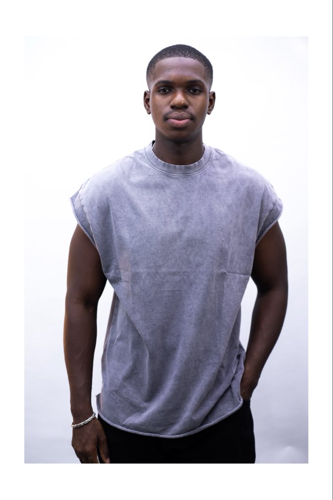 shopalpha_'s tweet photo. @oduwolsss_ The gym built the physique.
We made sure the clothes didn’t hide it. https://t.co/tqDscCaEOb