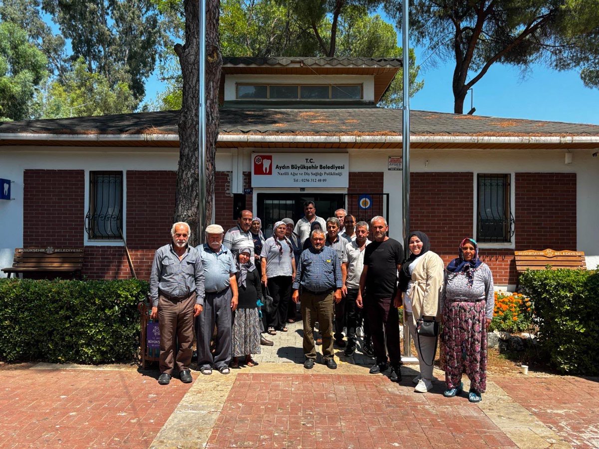AydinBuyuksehir's tweet photo. Başkan Çerçioğlu tarafından Aydın’a kazandırılan Ağız ve Diş Sağlığı Poliklinikleri’nde ücretsiz ağız ve diş sağlığı hizmetleri vatandaşlarla buluşmaya devam ediyor.

Efeler ilçesi Eğrikavak, Kırıklar ve Şevketiye Mahalleleri, İncirliova ilçesi Erbeyli ve Yazıdere Mahalleleri, Nazilli ilçesi Esentepe ve Gedik Mahalleleri, Germencik ilçesi Moralı Mahallesi, Kuşadası ilçesi Yaylaköy Mahallesi ile Koçarlı ilçesi Hacıhamzalar Mahallesi’nde yaşayan vatandaşlarımız, ekiplerimiz tarafından Efeler, Nazilli, Kuşadası, Germencik ve Koçarlı’da bulunan Ağız ve Diş Sağlığı Poliklinikleri’ne ulaştırıldı.

Detaylar 👉 https://t.co/ynIycsHqzp