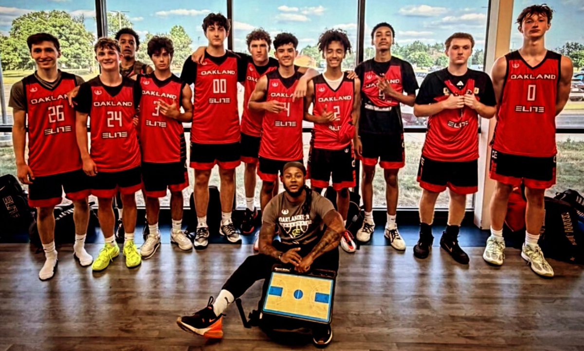 OEBBall2028's tweet photo. Unforgettable run for this group this time around. If you saw these boys when we first started this journey, you wouldn't believe the level they're at now.  From the ground up.  ❤️🤞🏾
#Together #OaklandElite https://t.co/8cVTGAyn1O