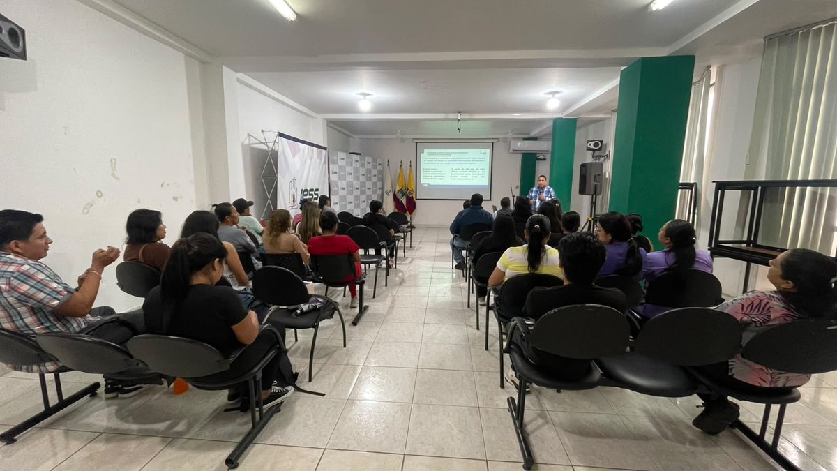 IESSNapo's tweet photo. #IESSteInforma | 📚 La Unidad Provincial de Riesgos del Trabajo del @IESS_Napo impartió la capacitación sobre "Investigación y Notificación de Accidentes de Trabajo" dirigida al personal de la Dirección Provincial de Salud de Napo.
¡Fortalecemos los conocimientos! 💼🛡️ https://t.co/McBkM0TD0N