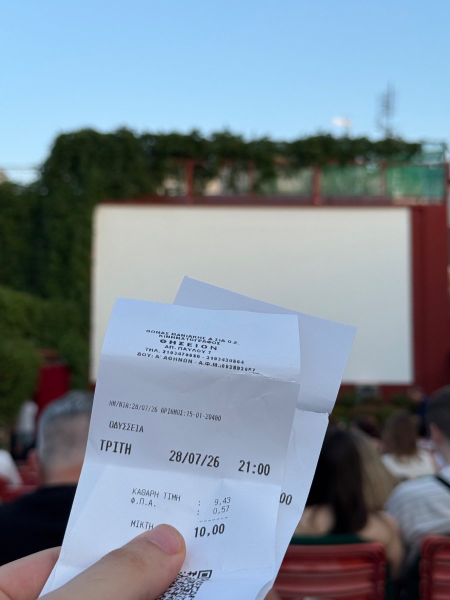 AlexBellamyLeto's tweet photo. Viendo la Odisea como Nolan querría (en el mejor cine de verano del mundo bajo el Partenón de Atenas) https://t.co/7gVwN4JWjj