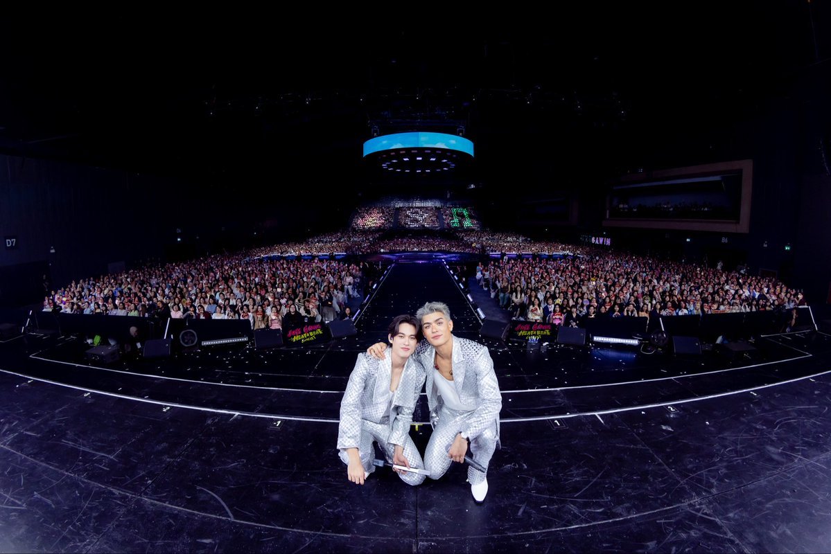 Calskey's tweet photo. Thank  you  everyone  for  coming  and  making  tonight  so  special  with  us!  Every  voice,  every  smile,  and  every  warm  moment  will  forever  be  a  precious  memory.  See  you,  until  we  meet  again  someday!  ❤️ https://t.co/qQlZqD18j9