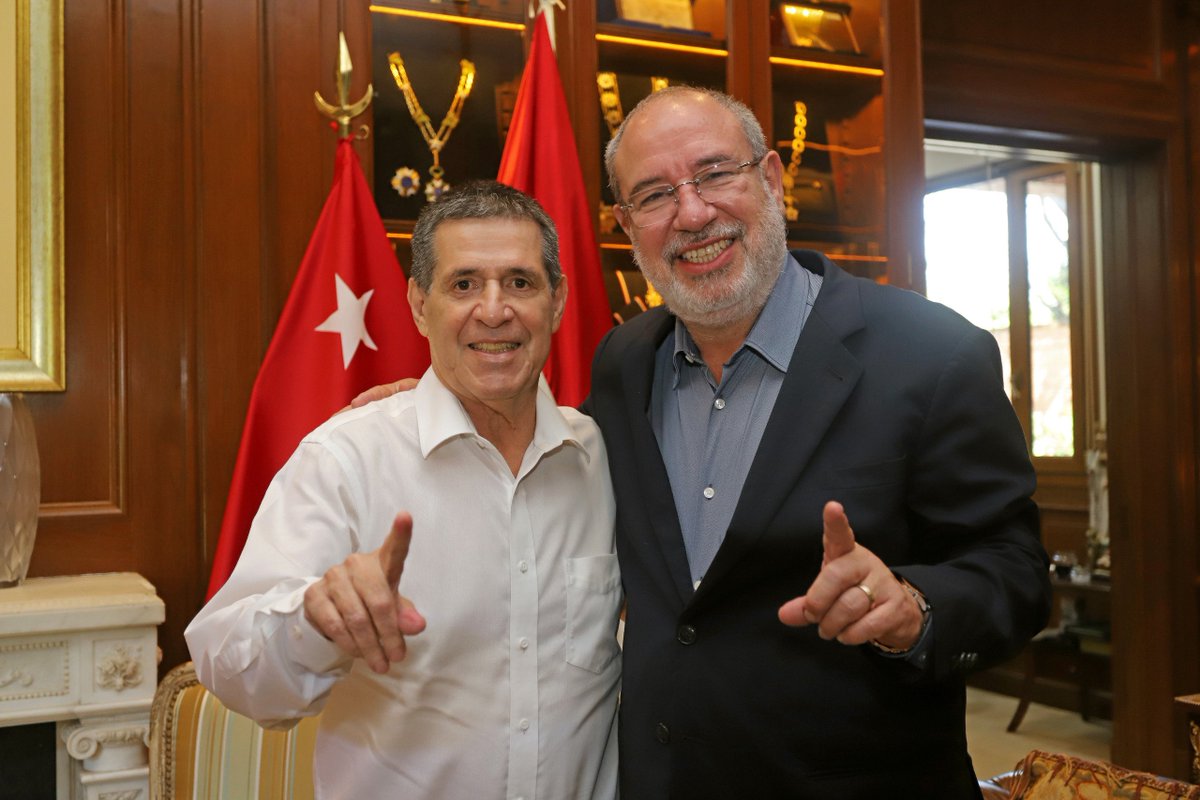 luchozacariasAP's tweet photo. Muy contento compartir una reunión con el presidente de la ANR, @Horacio_Cartes , junto a @rocio_abed y a @zacariasirun .

Conversamos sobre el momento que vive nuestro Partido Colorado y la importancia de seguir fortaleciendo la unidad, el diálogo y el trabajo. https://t.co/qPzKd2mvIa