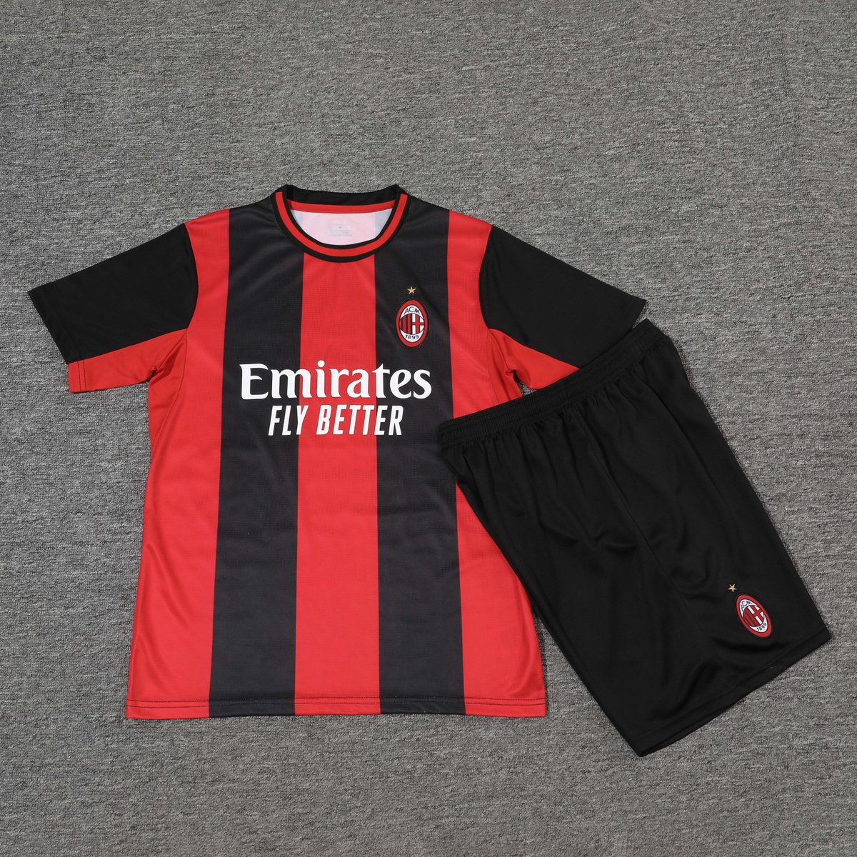 Footballsupplie's tweet photo. 2026-2027 AC MILAN Home Player Version Jersey.#ACMILan #AC #jerseys #Import##export # https://t.co/0p1Yh3gqd5