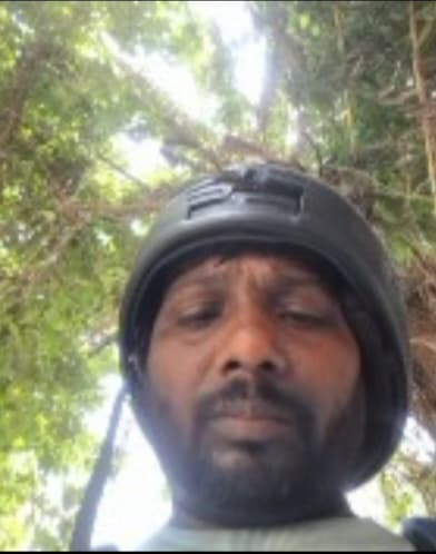 anujitkulshrest's tweet photo. Phone lost 16.07.26 at 12:50 PM returning from Jeewan Maala Hosp, New Rohtak Rd. Quick Heal shows the person pictured tried unlocking it at 12:58 PM near Ravidas Temple, Ravidas Marg. If seen, pls share his vehicle no. so I can alert @DelhiPolice to recover it. https://t.co/OVIuwIVrXk