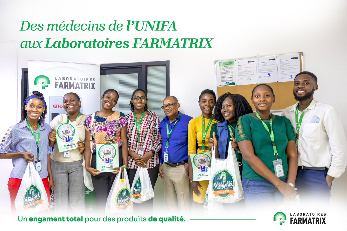 LFarmatrix's tweet photo. Un groupe de médecins de l'UNIFA, en service social. https://t.co/ajeDIaM7cl