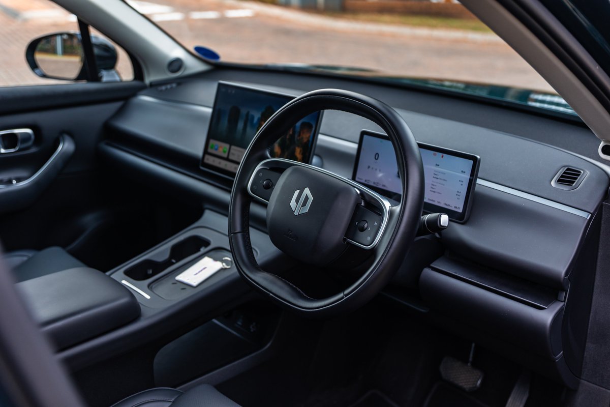 dbn_spotter's tweet photo. Can you enjoy the benefits of an EV without worrying about charging?

That's exactly what the Leapmotor C10 REEV sets out to do. We spent time behind the wheel to see whether this range-extended SUV lives up to the promise.

Read our full review here: https://t.co/7pQgMNAXRv

#Leapmotor #C10REEV #CarReview