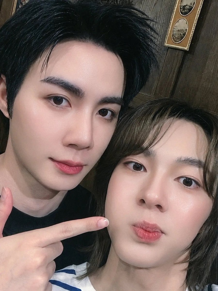 NongZonNanny's tweet photo. Spreading ZeeNuNew love

#zeenunew https://t.co/1Uo2d0enCC