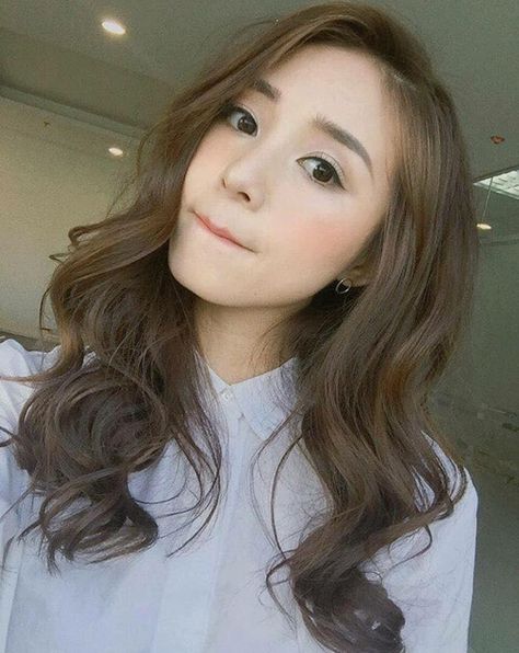 4004Gera's tweet photo. Soft waves, natural glow, and a quiet moment of self-care
TgR https://t.co/IDixkREmJ5