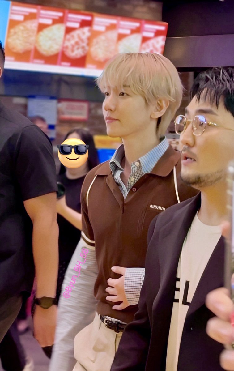 bbbhyunn's tweet photo. น้องแบคฮยอนกับอะไรแบบนี้คือดูมีอยู่จริงที่ก็เหมือนไม่มีอยู่จริง ดูจับต้องได้แต่ก็ไม่มีวันเอื้อมถึง ได้เห็นเป็นต้องนอนละเมอเพ้อพกเก็บไปฝัน 😭👌🏻 https://t.co/YKF9GtmbNR