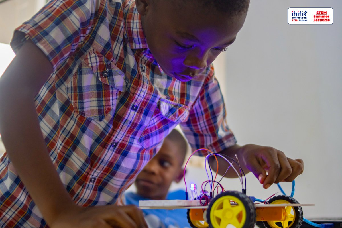 ihifix's tweet photo. Day 2 in pictures. 📷

Robotics. Programming. English. Hands-on learning.

#ihifixsummerbootcamp #TechForKids #STEMEducation https://t.co/36YVuKanY3