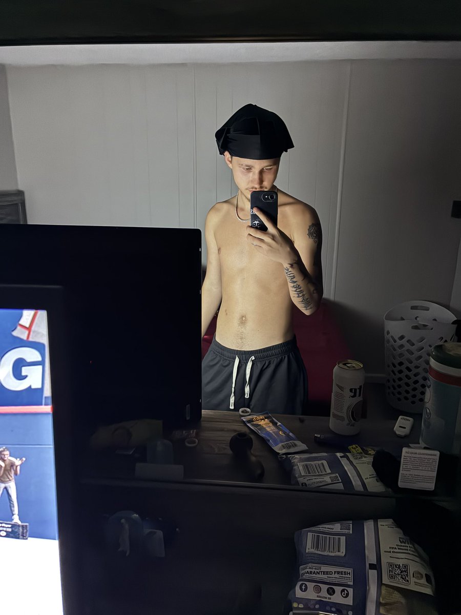 theyluvlil33's tweet photo. Look in the mirror and watch me face fuck you https://t.co/y3CXCUAMt1
