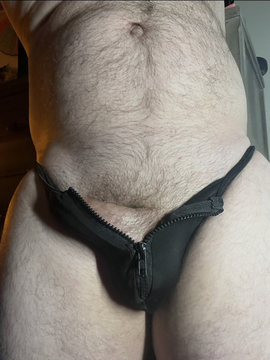 junkrod38's tweet photo. Wataa 
#dadbod
#hairymen
#cockoutline
#bulge
#tease
#onlyfans
#contentcreator https://t.co/tuIoiL4Yvw