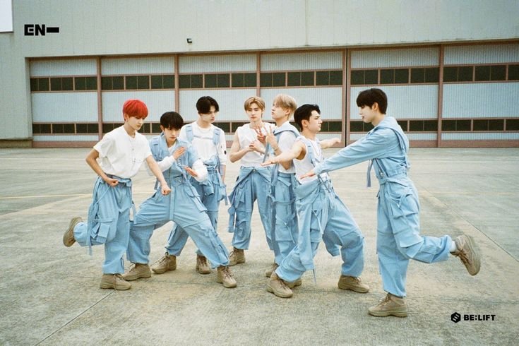 otherwise_hell's tweet photo. Y'all i miss my  silly 7 boys 💔
I mean- idk what they're doing here but it's funny 🤣.
I mean i miss them, pls belift take accountability for all ur mistakes and let our 7 reunite.
#BeliftTakeAccountabilty
#No_Revenue_For_HYBE https://t.co/2jiOLrFUVR
