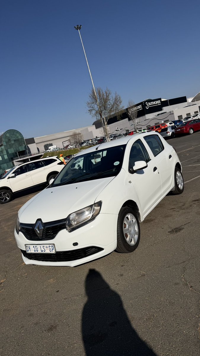 kodi_the_queen's tweet photo. Clean sandero it can do bolt/uber vey low on fuel ⛽️ 
Model 2015
Radio/bluetooth
Available for R58k✅
WhatsApp 0629019544 or call 📞 0621555896 #Generals #ARVs #kabza #betwaypremiership #Mudau # https://t.co/7oDUB1sRLI