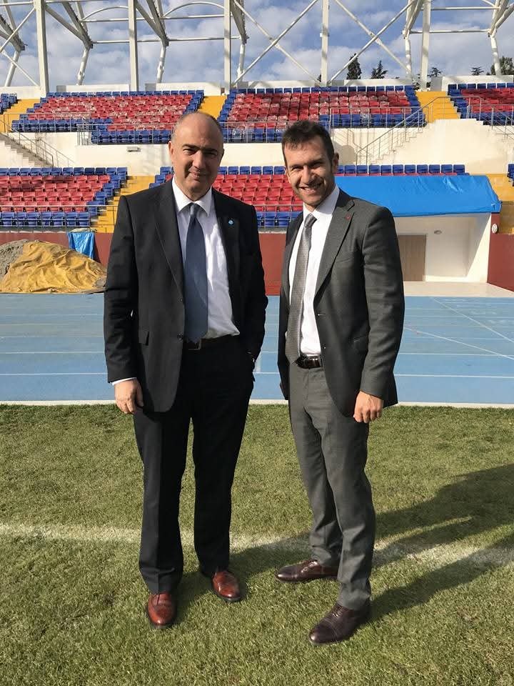 sertan67's tweet photo. Cephede görev yapmış savaş muhabiri, Ergenekon kumpasında hüküm giymiş, inandığı değerlerden taviz vermemiş Türk milliyetçisi Vedat Yenerer'i rahmetle uğurluyoruz.

Allah rahmet eylesin. Ailesine, sevenlerine ve dava arkadaşlarına sabır diliyorum. Mekânı cennet, ruhu şad olsun. https://t.co/FXCHTnHBJT