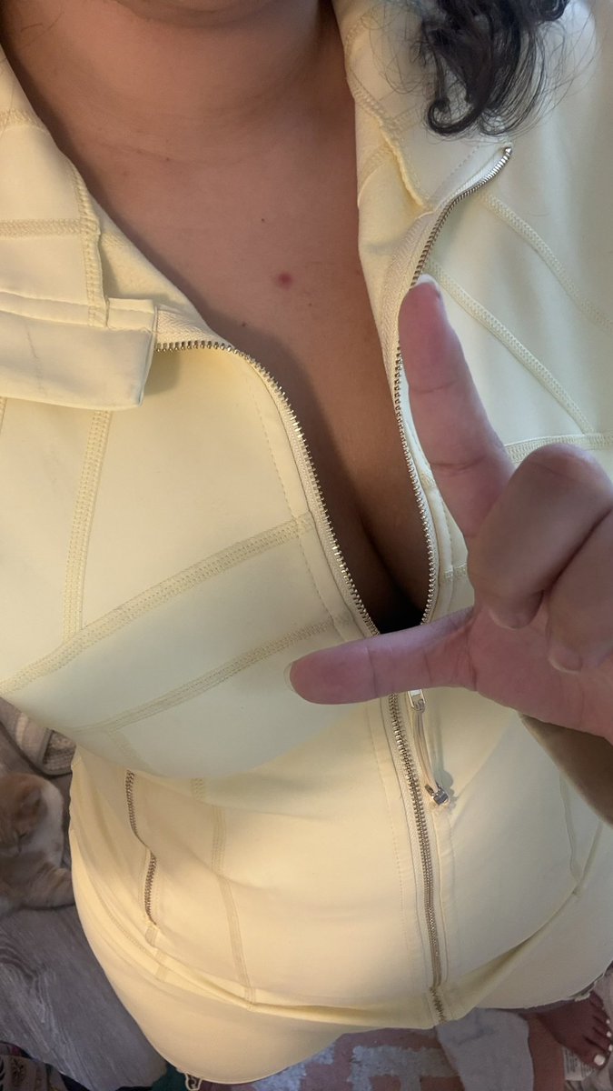 PrincessC0948's tweet photo. pump that hard earned simp cash straight into my venmo LMAOOOO 🌀 https://t.co/upB9RW9xV4
