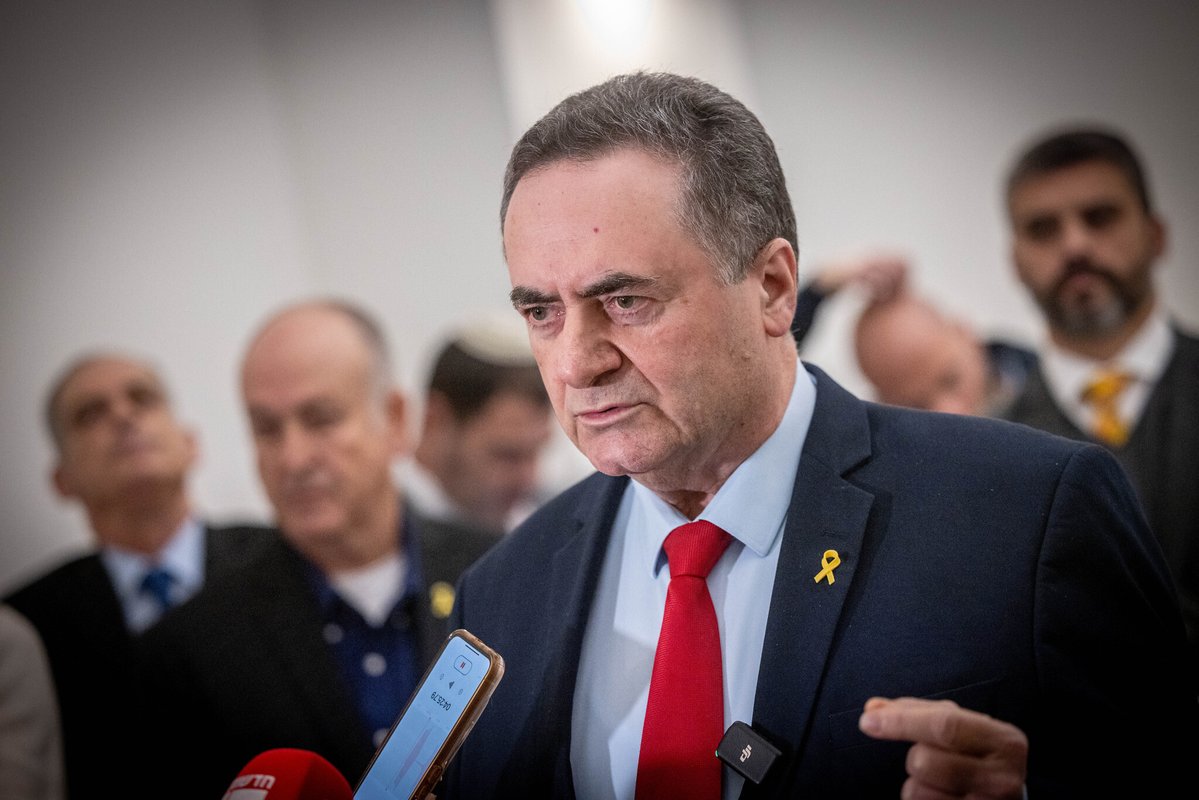 c14english's tweet photo. 🚨🇮🇱🇮🇷 Condemning the current leadership in Tehran, Israel Katz targeted the regime occupying the great Persian Empire by stating that the "arrogant and boastful" modern iteration of the Persian Empire seeking Israel's destruction has collapsed.

📷 Reuters