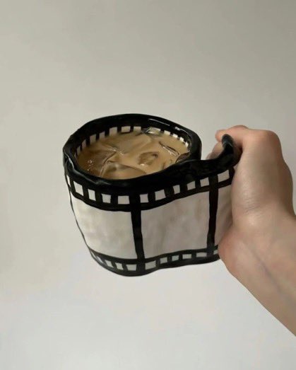 gentleescape's tweet photo. camera rolls mug https://t.co/8CmX5LeswS