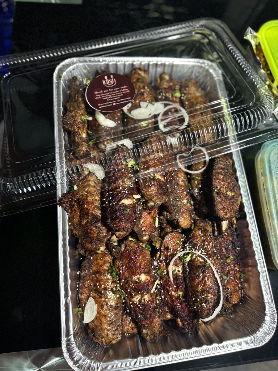 IdongesitUduehe's tweet photo. I am a head Chef at ‘Idish’ and we run a healthy food brand that caters to anyone who wants convenient, wholesome meals from gym lovers and working professionals to families looking for healthier everyday food.
We make healthy eating easy and delicious 😍

Location: Lagos https://t.co/VQll8iJXgS