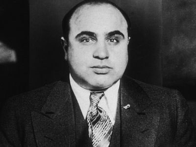 100YearsAgoLive's tweet photo. After just one day in custody, Al Capone is released by Chicago Police for lack of evidence. He’s now back on the streets. https://t.co/2EKivIOWkf