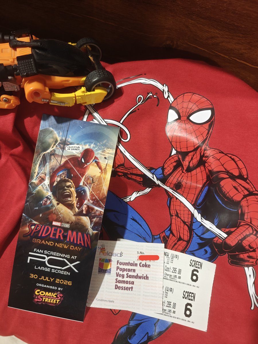 TollywoodRowdy's tweet photo. Fan Screening at PCX 
All set LFGooooooooooooo organised by @comicsstreet26
#SpiderManBrandNewDay https://t.co/iSKKyA5RLH