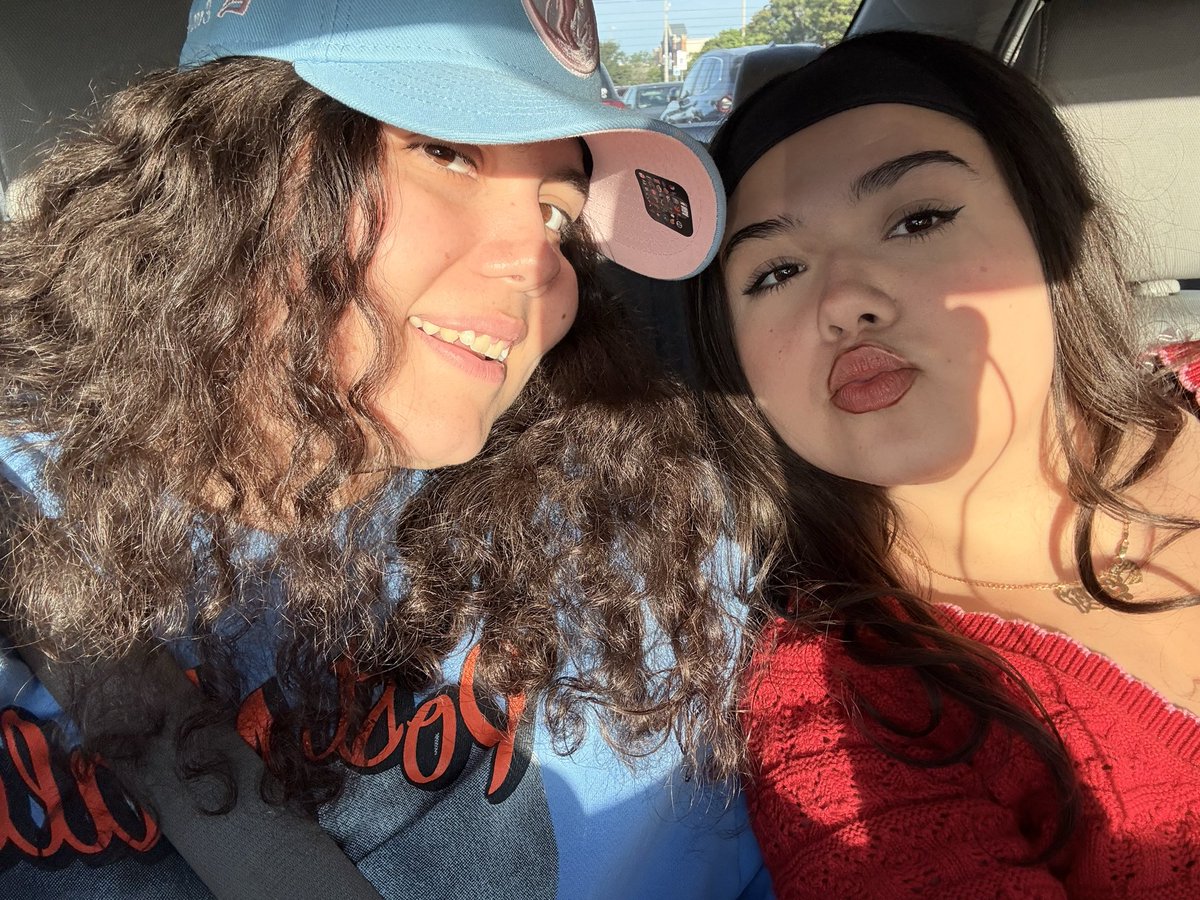 katattacks1's tweet photo. Turning 24 Today!! Life has definitely been lifing but i am openly gay and proud. my younger self would be crying right now. wish me a happy birthday RIGHT NEOW #FISHSTICKS ON TOPPP https://t.co/u7rGBs5SDi