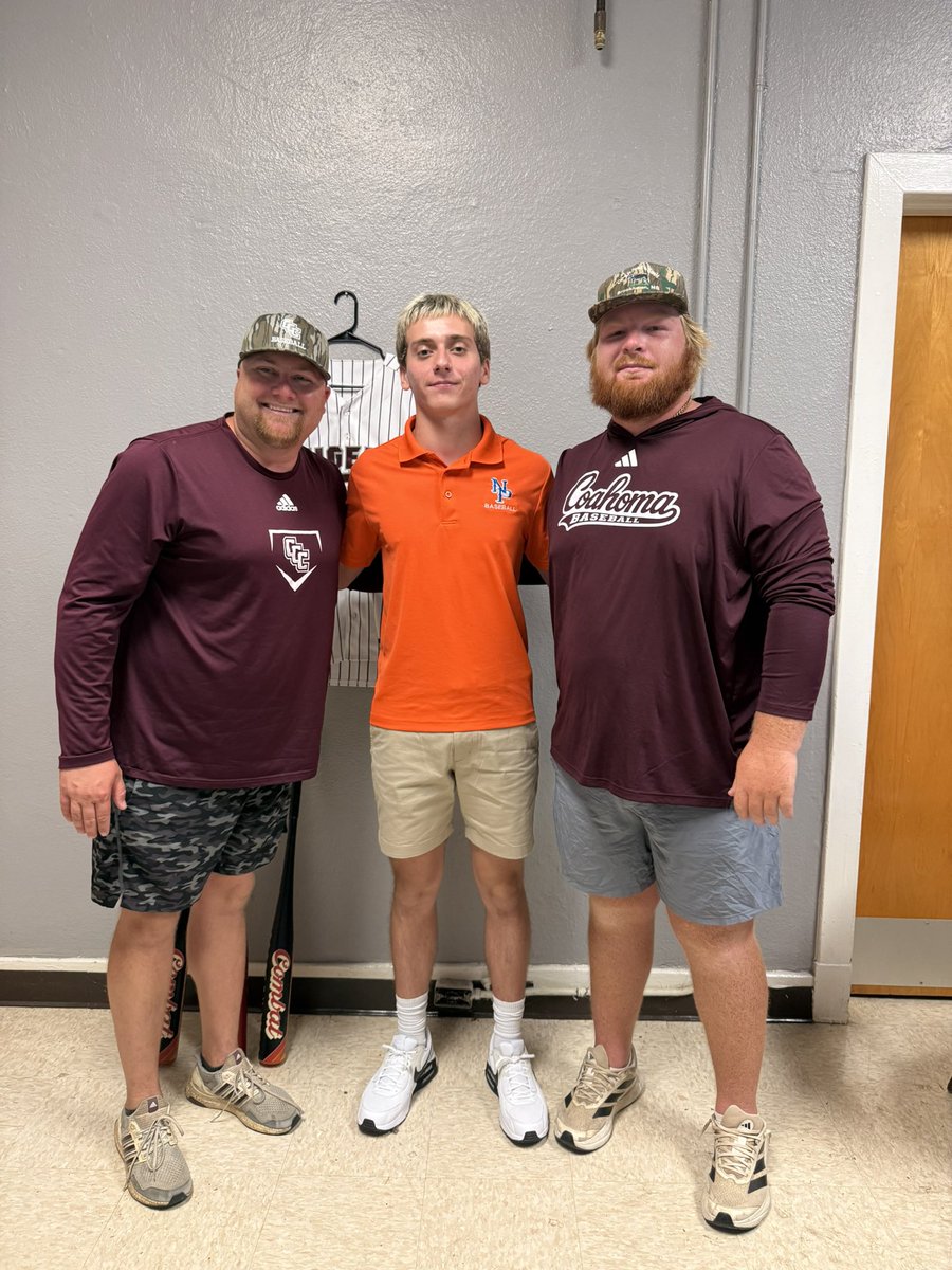 LandenWill9's tweet photo. After an amazing visit and conversation with @ABiggs22 and @connormchenry16, I am truly blessed to receive my first college offer from Coahoma CC!! @tylerpickens_3 @NorthPontotocBB https://t.co/nIcp99FXqf