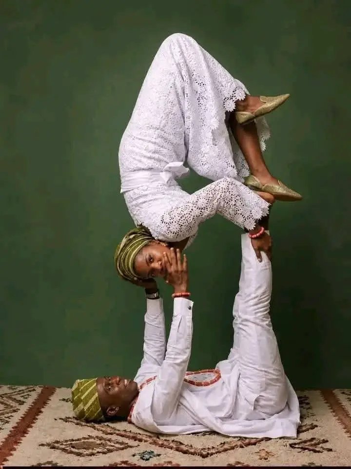 Colossalbeing's tweet photo. Make una Sha no finish all the styles before e go reach me https://t.co/5XzYQS1IOL