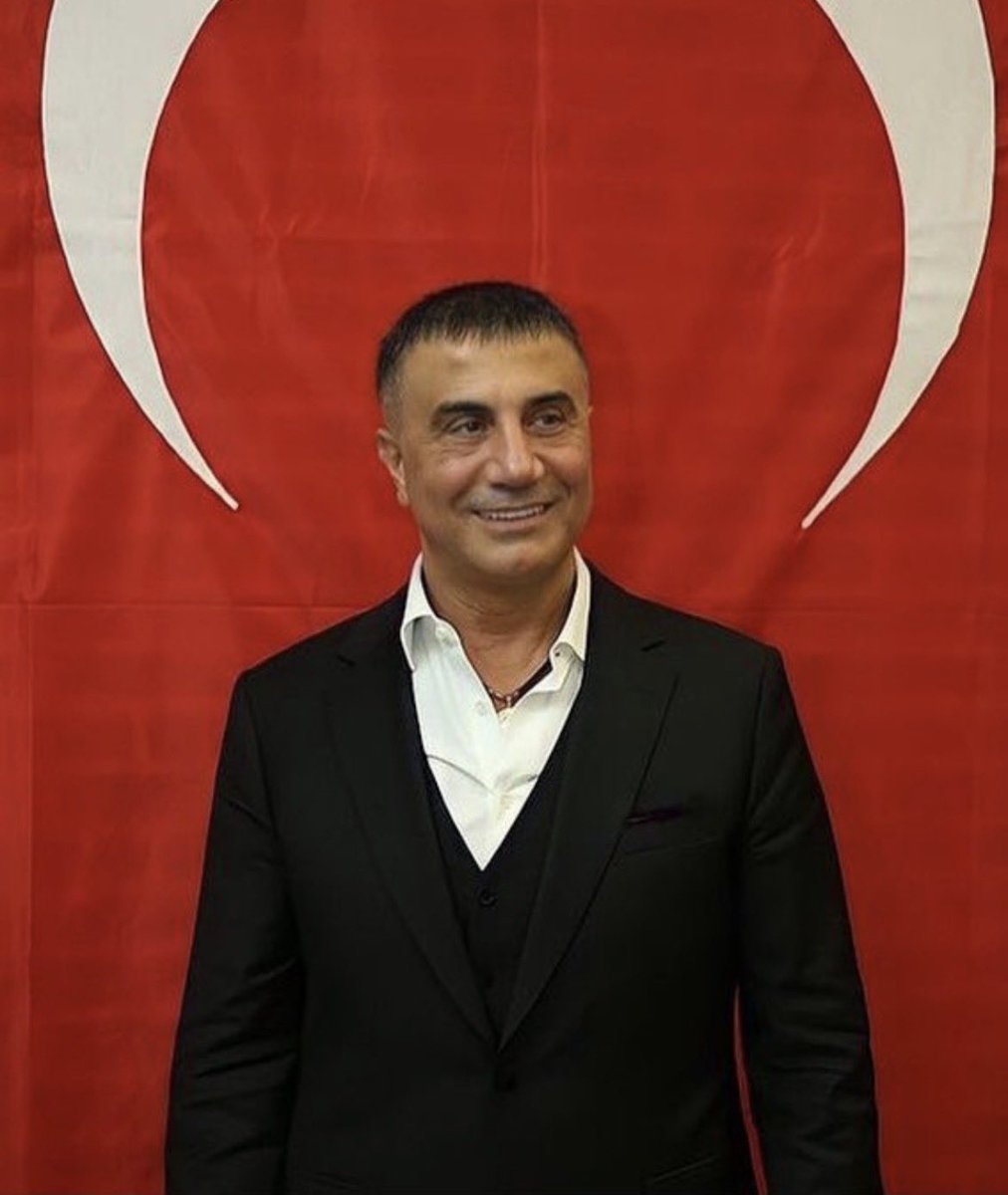 ZlemMeral's tweet photo. @sedat_peker
Saygıdeğer abim,
10 günlük bebeğim kucağımda, eşim beni evden kovuyor. Psikolojik şiddet yetmedi, artık üzerime yürüyor. “Çocuğu göstermem” diye tehdit ediyor. Arkamda ne ailem var ne maddi gücüm… Altınlarımı bile zorlayarak sattı. Boşanmak istiyorum ama bir kuruş param yok, dayanacak gücüm kalmadı.
Şiddet gören onca kadın gibi sessizce yok olmak istemiyorum.
Lütfen duyun sesimi… 🤲🙏
#AileİçiŞiddet #ŞiddeteHayır  #SEDATPEKERREİS #BirUmutturYaşamak @hizirreis999 
#hızırreis #salı