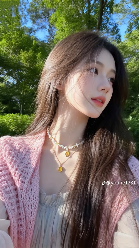 YagamiRhe's tweet photo. Sunlit vibes, pastel cardigan, and pearl accentsthe perfect outdoor spring look
YlRX https://t.co/cV3hhg82iO