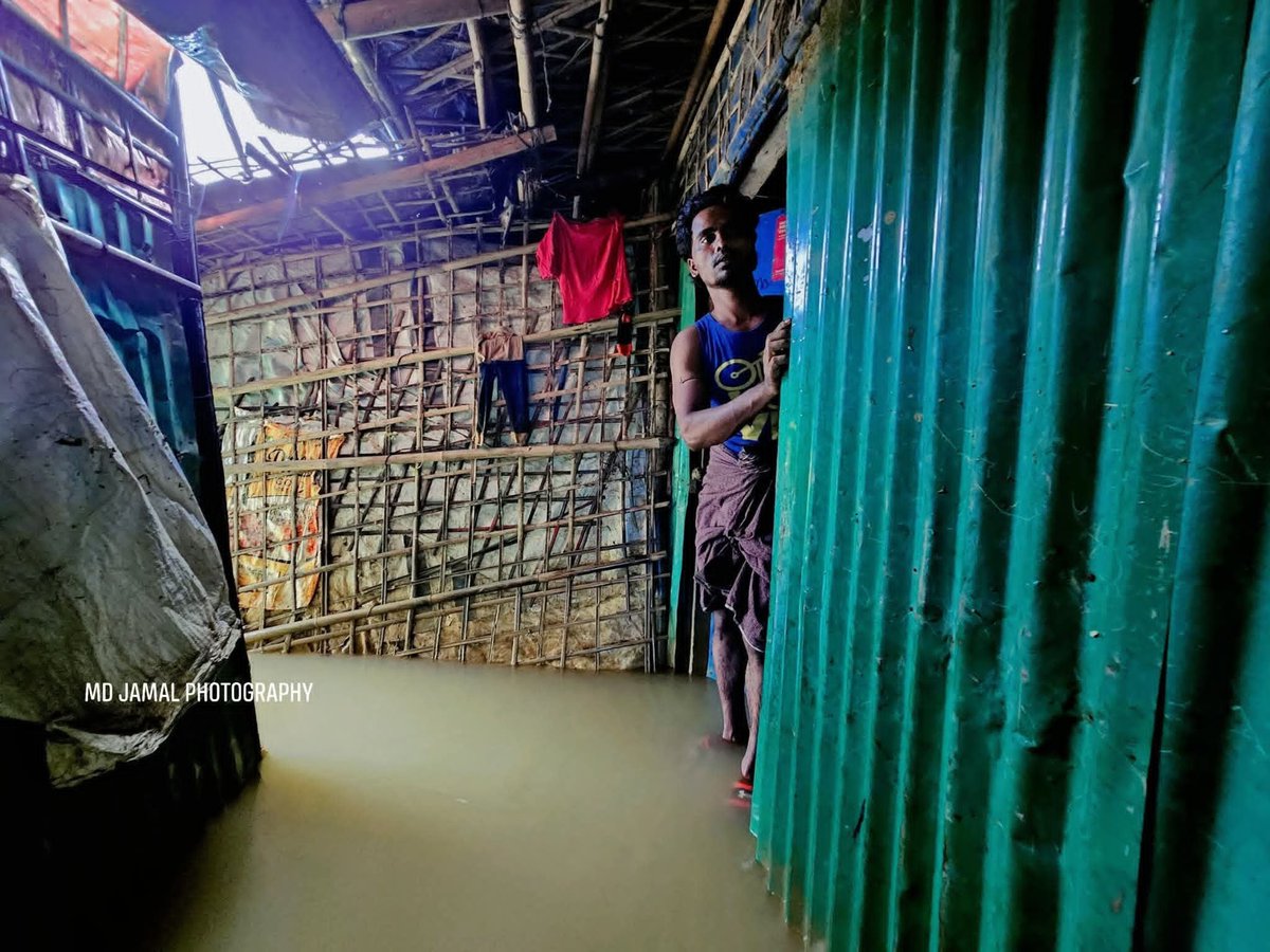 mdjamal315's tweet photo. See what happened to the Rohingya camp due to excessive rain.

#Rohingya #Refugees #CoxsBazar #ClimateCrisis #Humanity #rohingyarefugees #refugeecamp  #MdJamalPhotography #photojournalism https://t.co/RswbAsUPfZ