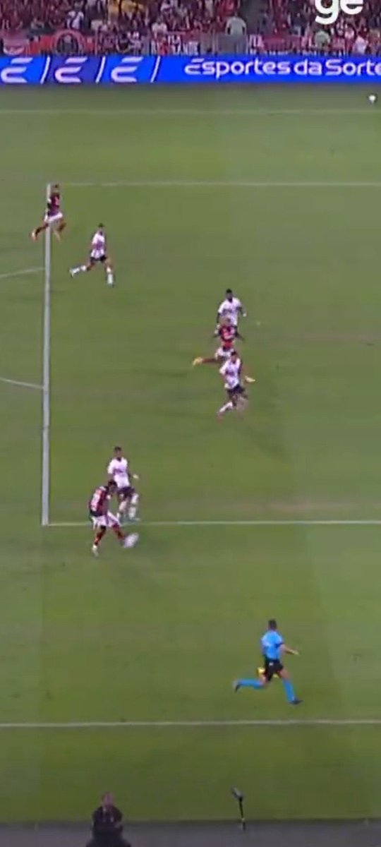tharbraga's tweet photo. @Spfcsinceridade Esse frame ele não vê! https://t.co/SBbBFulOEr