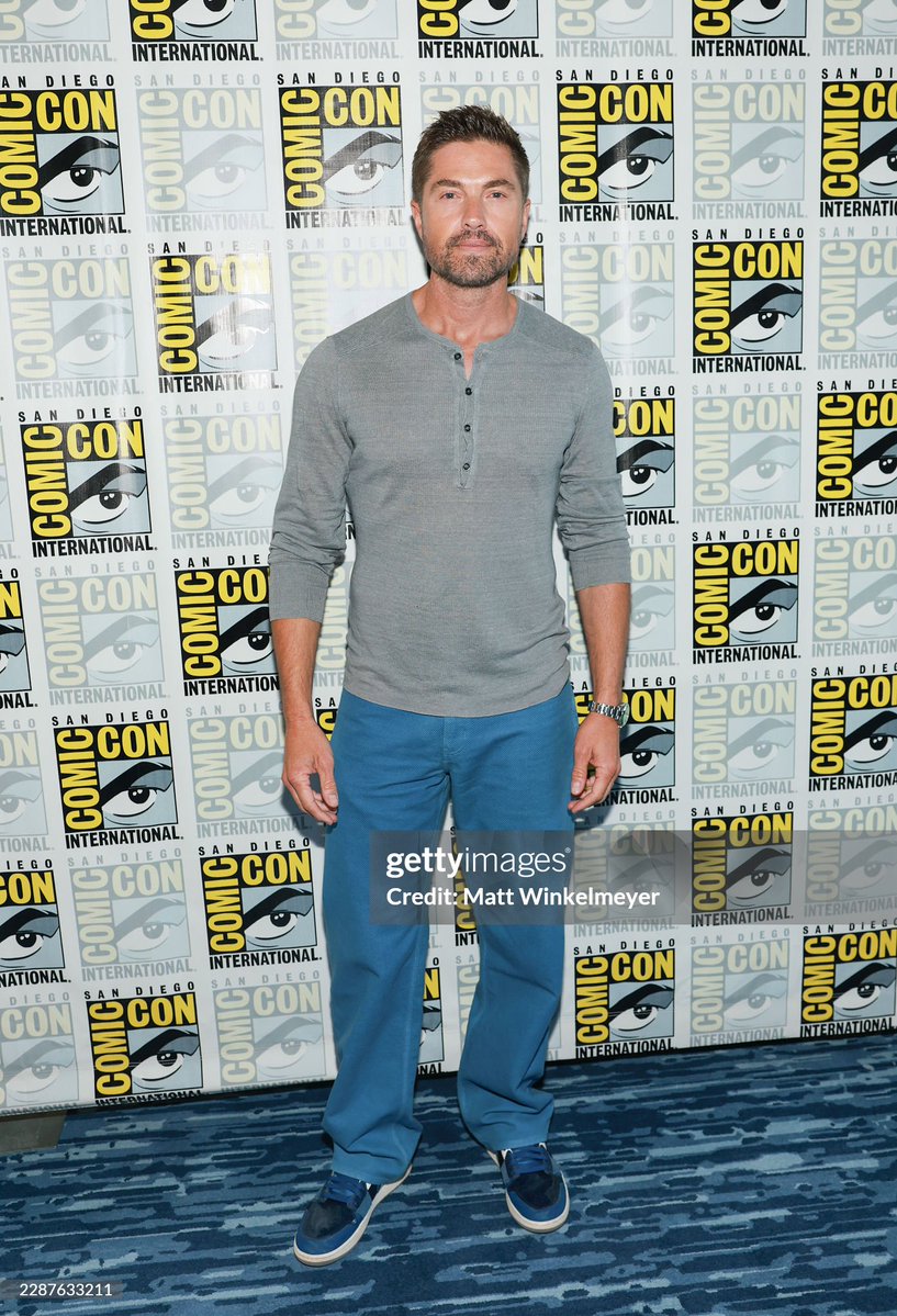 cdhq2's tweet photo. Eric Winter, Jenna Dewan, Jessica Biel, Lana Condor at 2026 Comic-Con International: San Diego
#EricWinter #JennaDewan #JessicaBiel #LanaCondor @ebwinter @jessicabiel @jennadewan @lanacondor
📷 Via Matt Winkelmeyer/Getty Images
📷 Via hawtcelebs https://t.co/cJJwJL9K8l