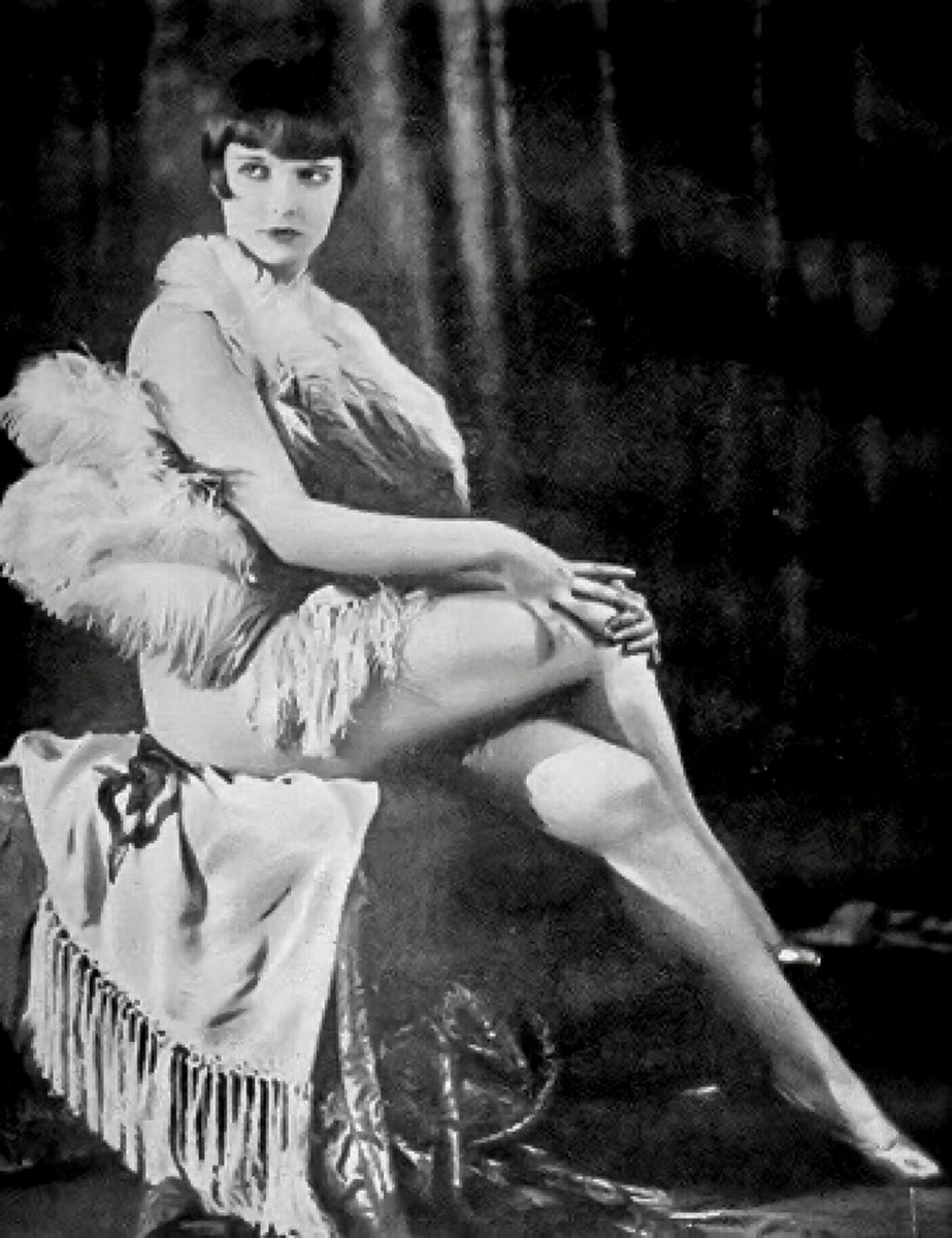 ForeverLouiseB1's tweet photo. Louise by Edwin Bower Hesser, 1925. https://t.co/dDbCfwQ2Qa
