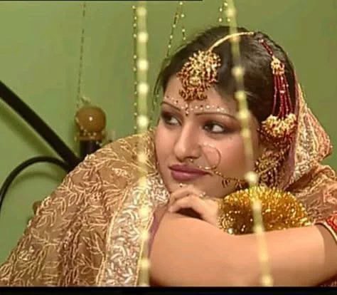 wltngrose's tweet photo. 90’s Bangladeshi divas 🇧🇩 https://t.co/680SjSlPWv