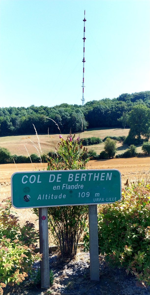 LeChemindAlyss's tweet photo. Sur le #GR128 Route des Flandres entre Cassen et le Mont des Cats https://t.co/tBFWtkRphu