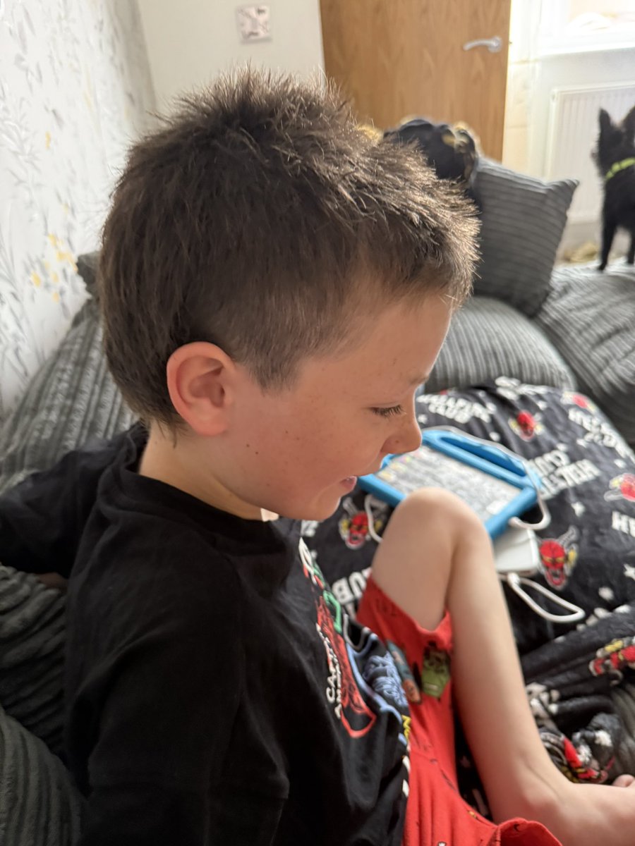 tanyax1878's tweet photo. Super proud of Jamie today, absolutely hates having his hair cut, really struggles with it, but let the hairdresser do it today 🩷 https://t.co/jBVqIEppmy