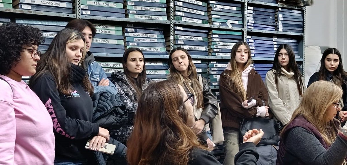 extensionUNNOBA's tweet photo. 📢 Proyecto de Extensión: ”Presente continuo. Patrimonio, territorio y diseño para la memoria viva”

Desde la Escuela de Tecnología, continúa desarrollándose este proyecto de extensión dirigido por la Prof. Melisa Jacobs, que promueve el vínculo entre la universidad y… https://t.co/JCdXZtTpFe