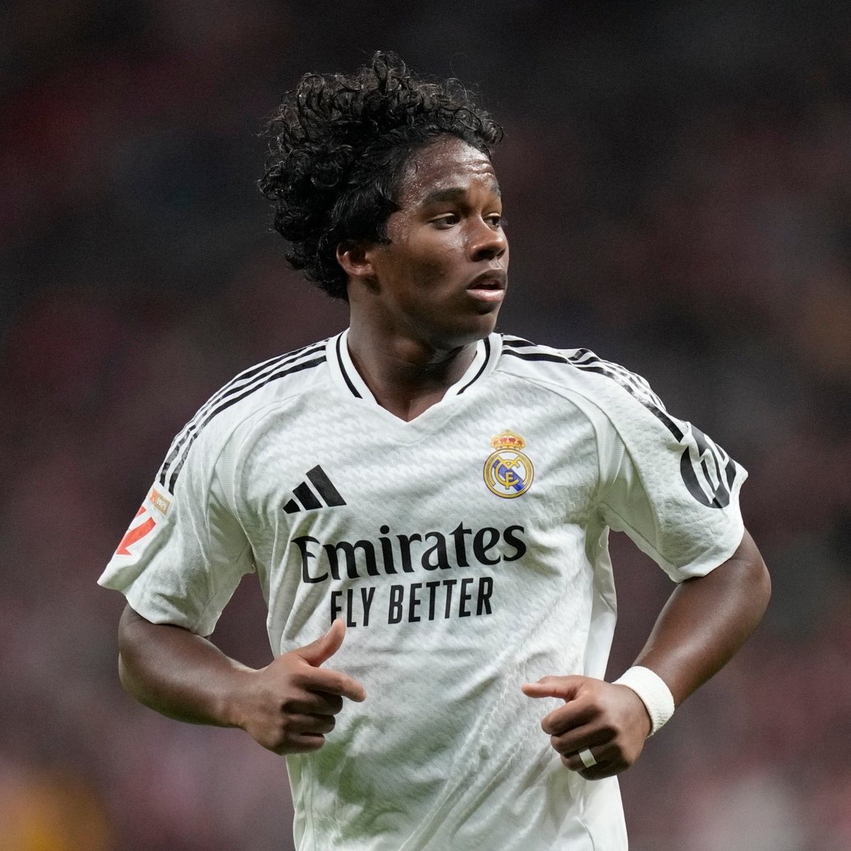 TransferBreak1's tweet photo. 🇧🇷🚨𝐁𝐑𝐄𝐀𝐊𝐈𝐍𝐆: Endrick could 𝐋𝐄𝐀𝐕𝐄 Real Madrid on loan 𝐀𝐆𝐀𝐈𝐍 this summer as José Mourihno plans a squad 𝐑𝐄𝐕𝐀𝐌𝐏. 

• Real Madrid are considering a 𝐋𝐎𝐀𝐍 𝐌𝐎𝐕𝐄 to give Endrick more playing time. 🇧🇷

(@marca) https://t.co/Z3P3faDQIx