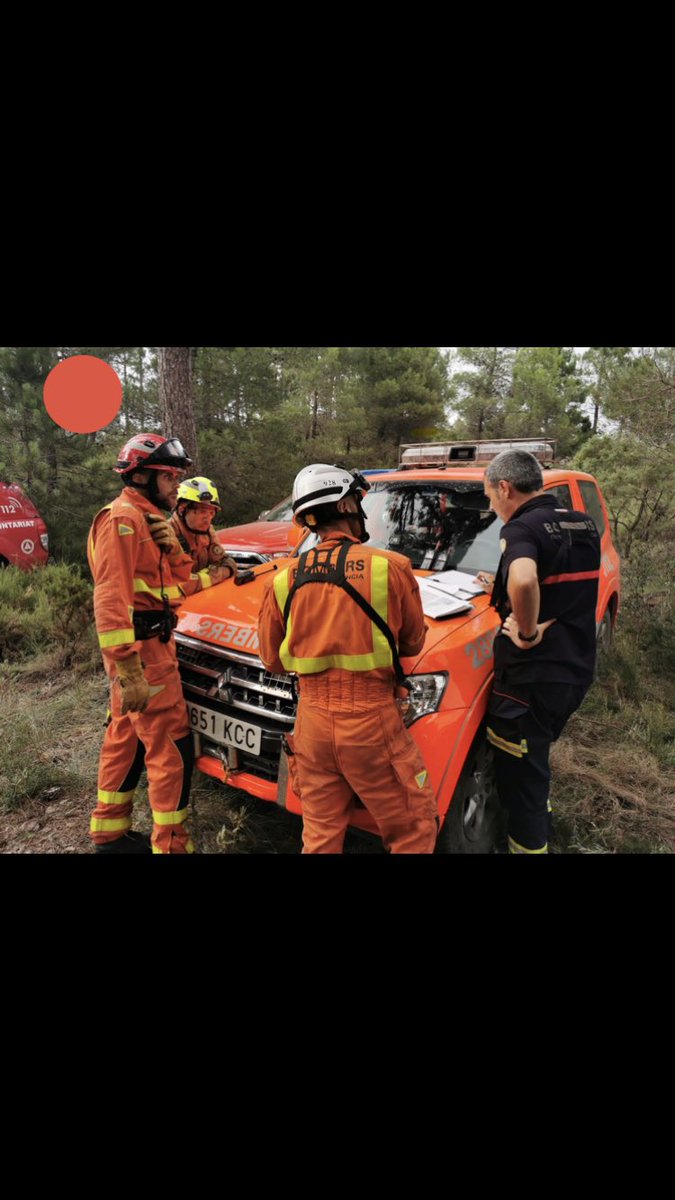 JamairalJess's tweet photo. @totrubi 🔥 ⚠️ Les urbanitzacions de Rubí, un polvorí per als #incendisforestals:

🚒 Hi ha pla d'emergències per incendis a #rubicity i estudiades vies d'evacuació i boques d'aigua (hidrants d’incendis) suficients i distribuïts de manera homogènia per a #bombers?

https://t.co/OKHOmVgUdk https://t.co/yS14Abh0eN