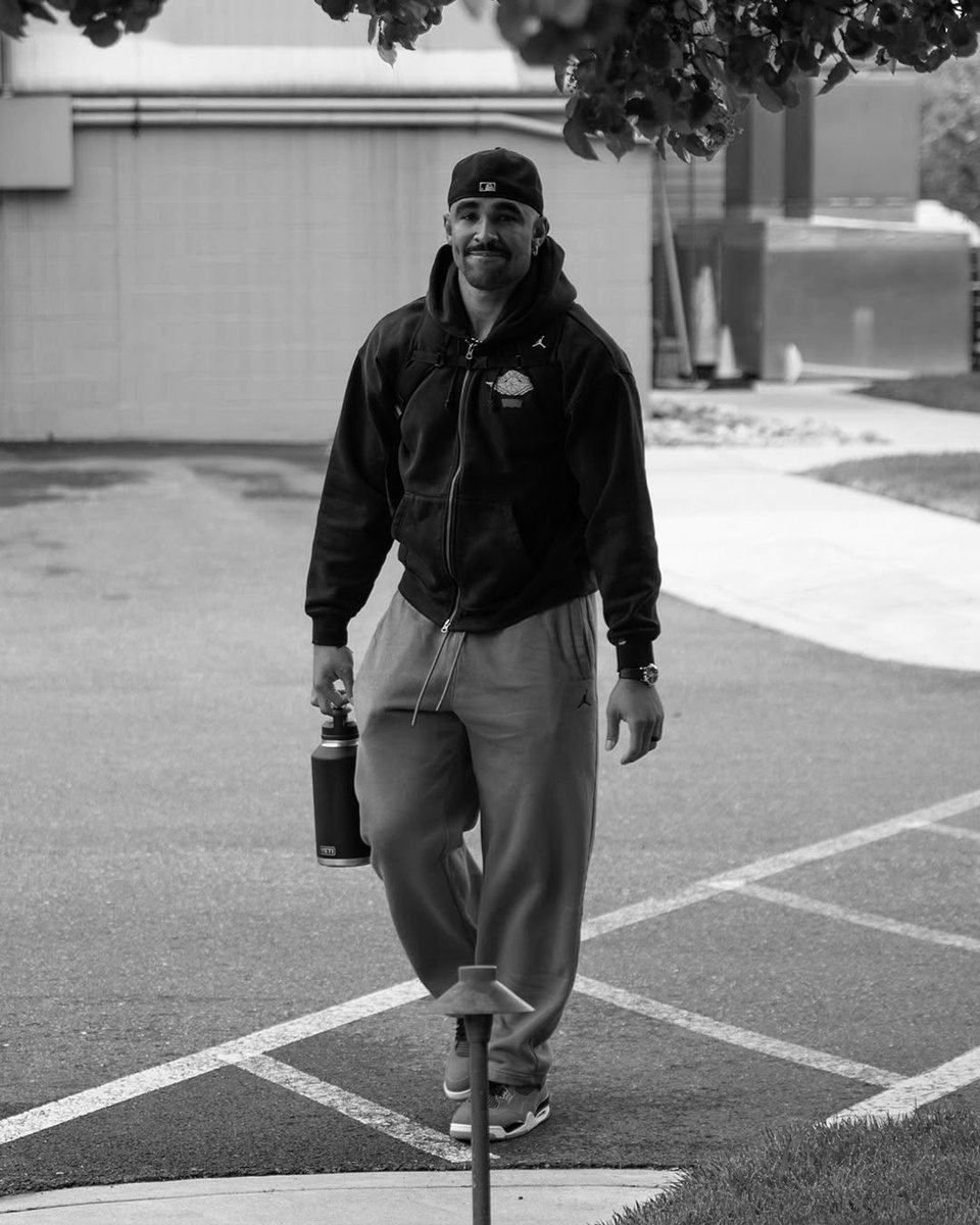 KNOWNINPHlLLY's tweet photo. We’re back. *Officially* https://t.co/eR11TGvgES