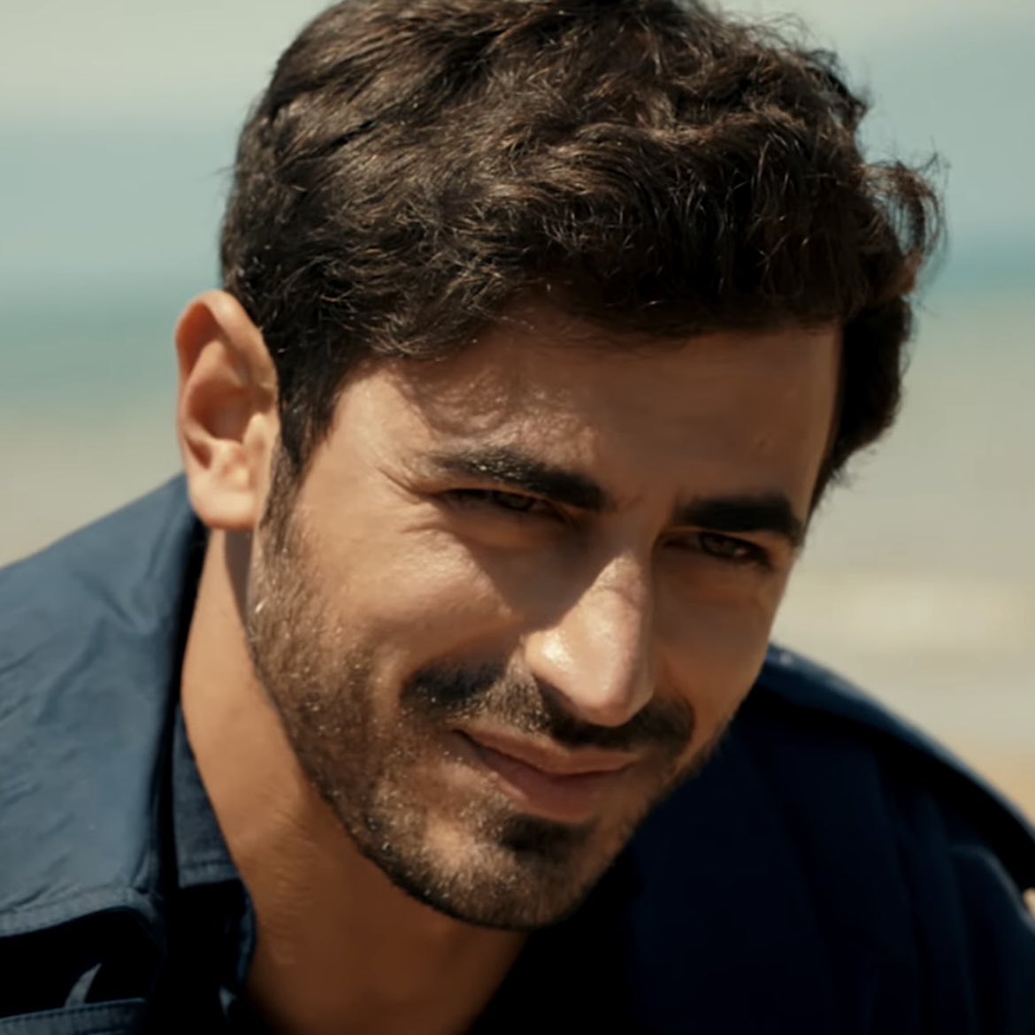 hourlyemin's tweet photo. güneş ışığ��m 🥹💘 https://t.co/fcYNdNpuJL