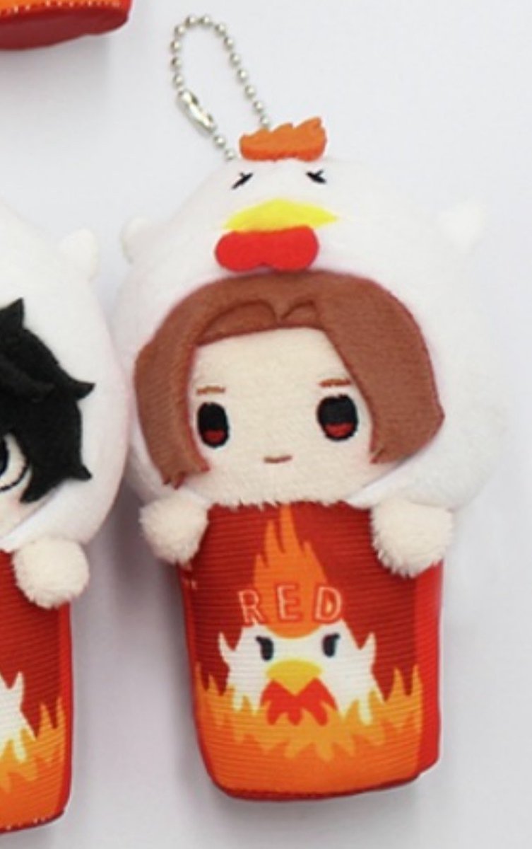 DailyWondersX's tweet photo. new merch!!! Wonder looks soo adorable in the chicken hat🥺🥺 https://t.co/LR0w000nSy