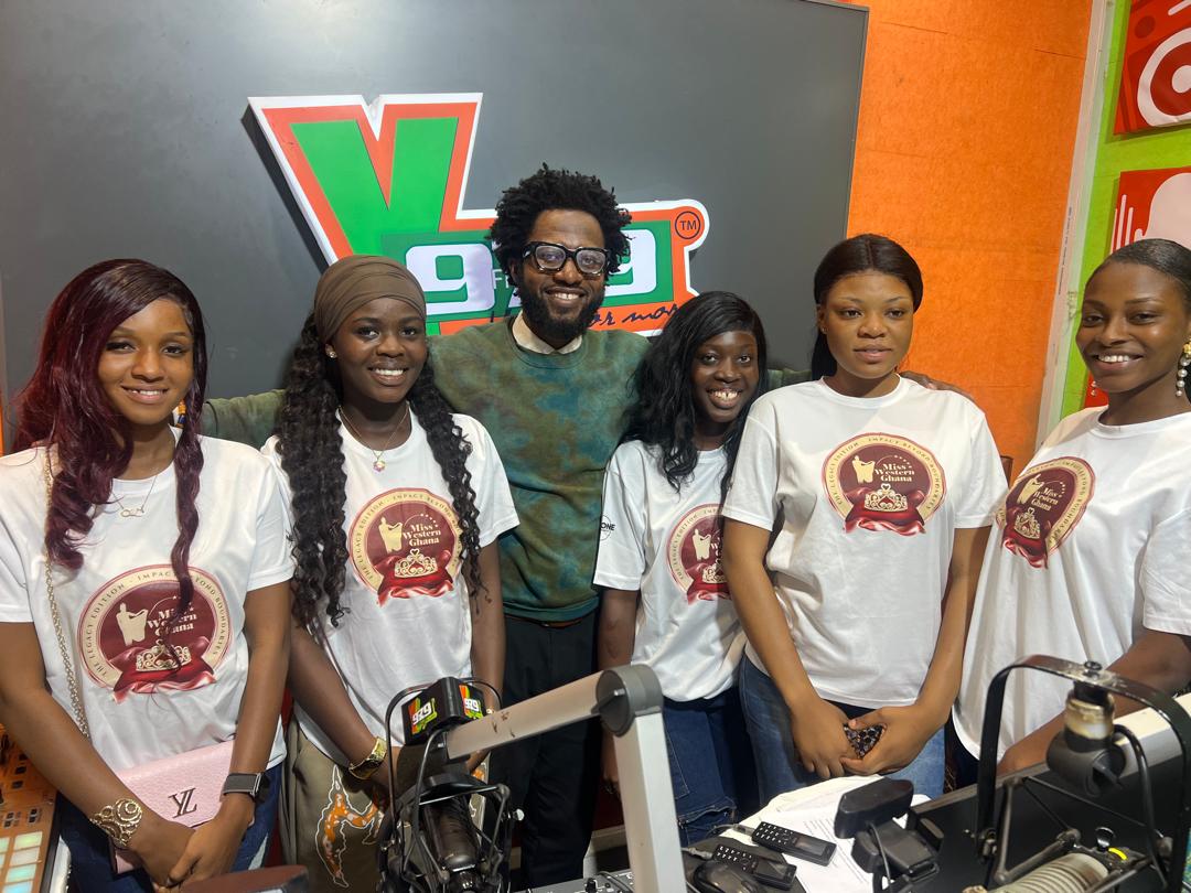 Y979FM's tweet photo. Miss Western Ghana finalist! 👑🔥

We laughed, we bantered, and they completely took over #TheDryve with @PmTheFinestMc ! Absolute beauty, brains, and straight heat on the mic today. 

#YFMGhana  #MissWesternGhana https://t.co/g5ykMnynHZ