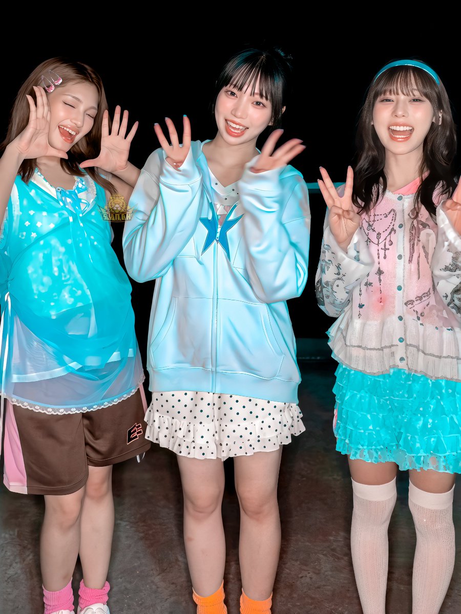 Synckyle's tweet photo. Only 3 days left until UNI☆Sparkle! 🇯🇵💛
==
관계를 맺다:
https://t.co/ogIWsJi5cf
https://t.co/z1aUyJCsDB
https://t.co/dhs9PCAkr9
#unis #유니스 #elisia #gehlee #hyeonju #kotoko #nana #yunha #yoona #seowon #unisparkle #ギミサマ #GimmeSummer
#synckvideoedits https://t.co/FxldWh29l0