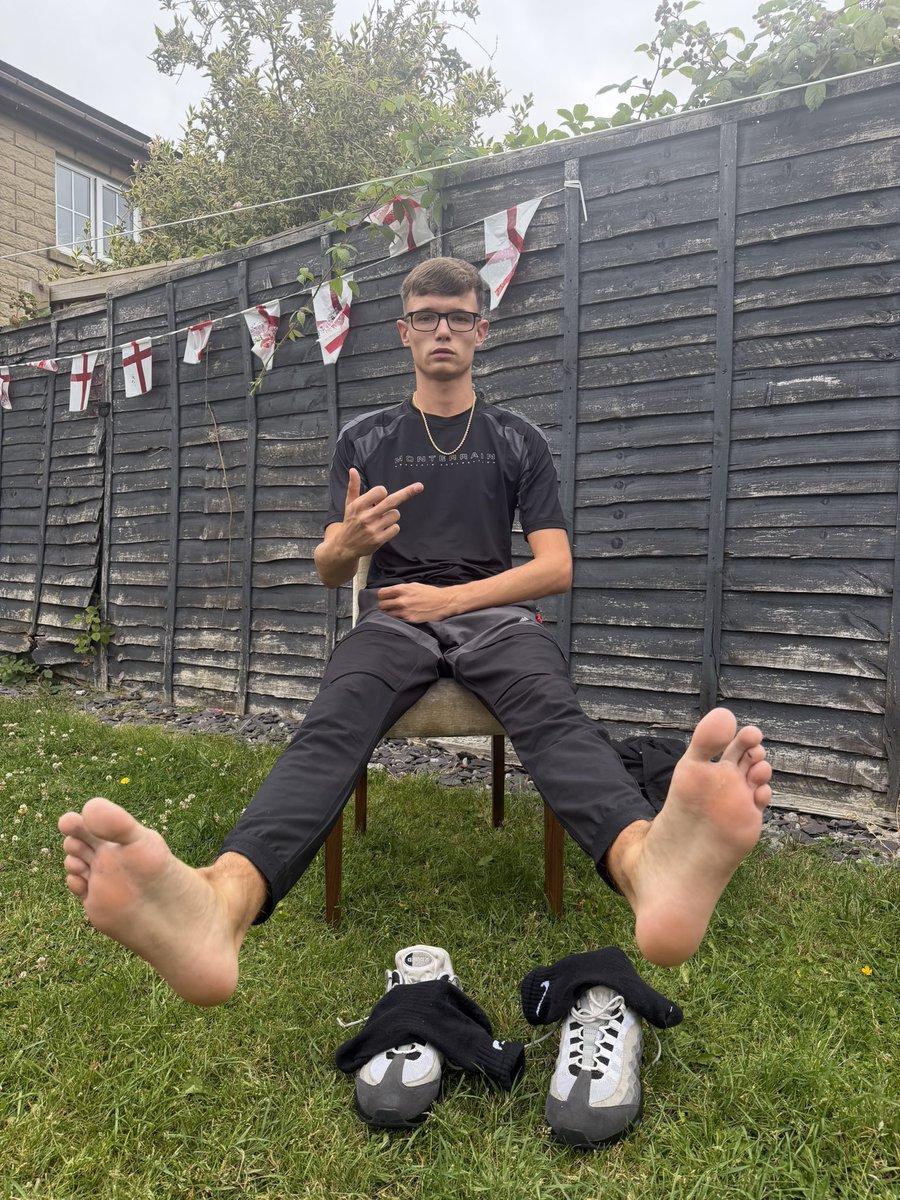 mastrDB_'s tweet photo. Sweaty soles out again😈 https://t.co/fRZyB5nQfh