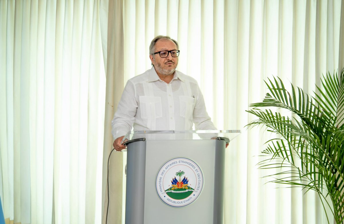le_glaneur_info's tweet photo. La Ministre Raina Forbin a signé le 27 Juillet 2026 avec Jack Christofides (FRG) l’accord encadrant la Force de Répression des Gangs en Haïti. Objectif : appuyer les forces nationales pour rétablir la sécurité et préparer les élections.
@MAE_Haiti #FRG #Haiti https://t.co/dTjcL9ycD3