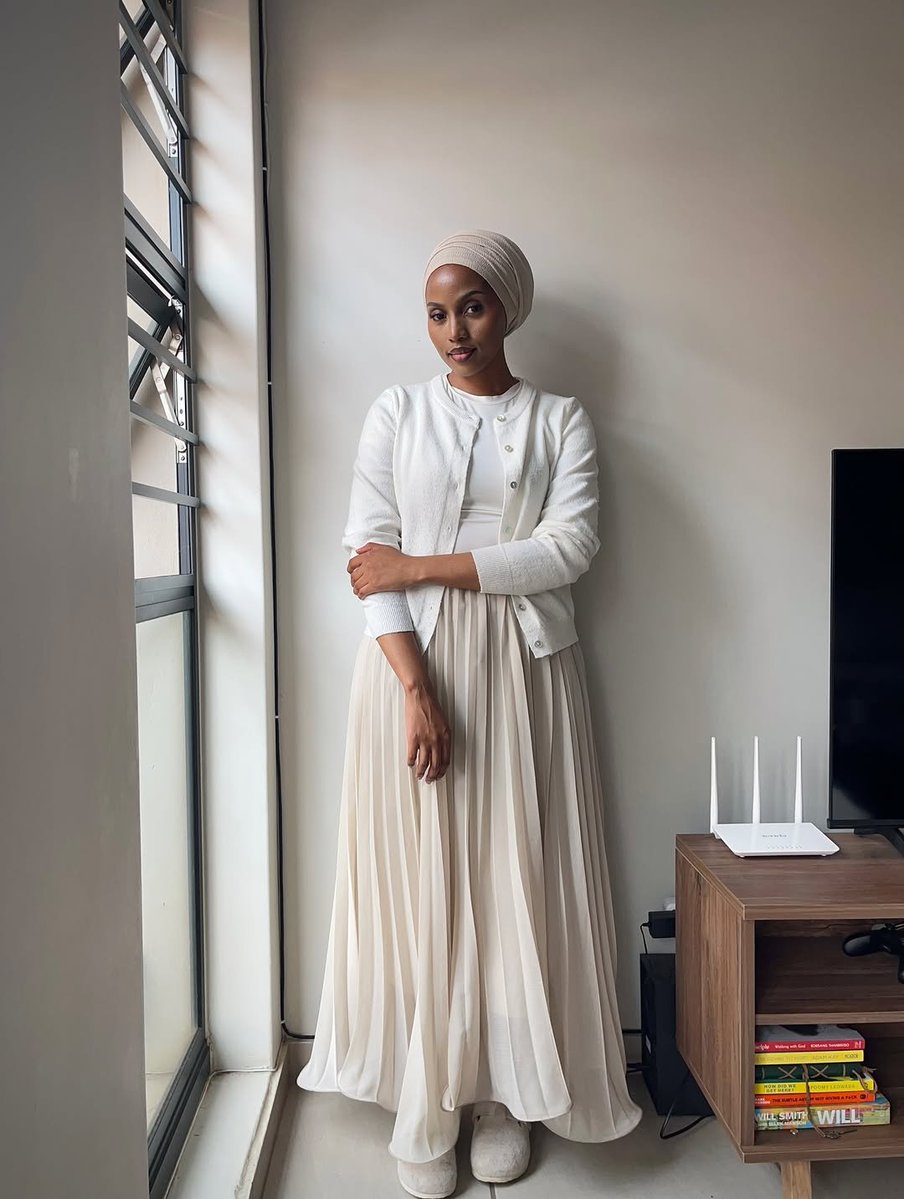 Goetsimang4's tweet photo. She makes modest dressing look effortless and beautiful😍, Reamogetse. https://t.co/XWtyXJBhcQ