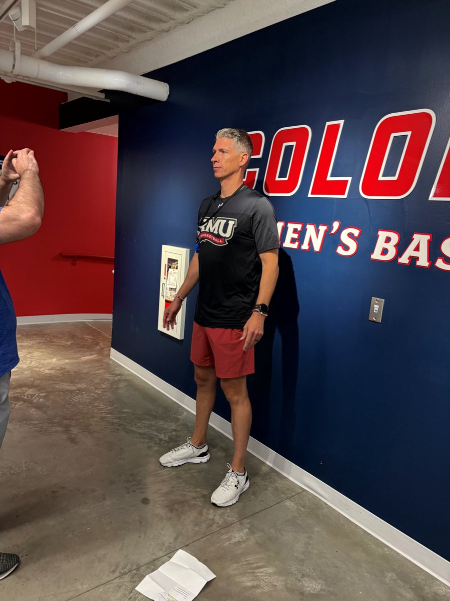 CvCPittsburgh's tweet photo. We rounded out the Coaches vs. Cancer media tour at @RMUMBasketball and @RMUWBasketball  practices in preparation for CVC Tipoff Pittsburgh 9/9/26 at PPG Wintergarden!

https://t.co/PxApGlKyOb for ticket and table information! https://t.co/RLiC6YFtvq